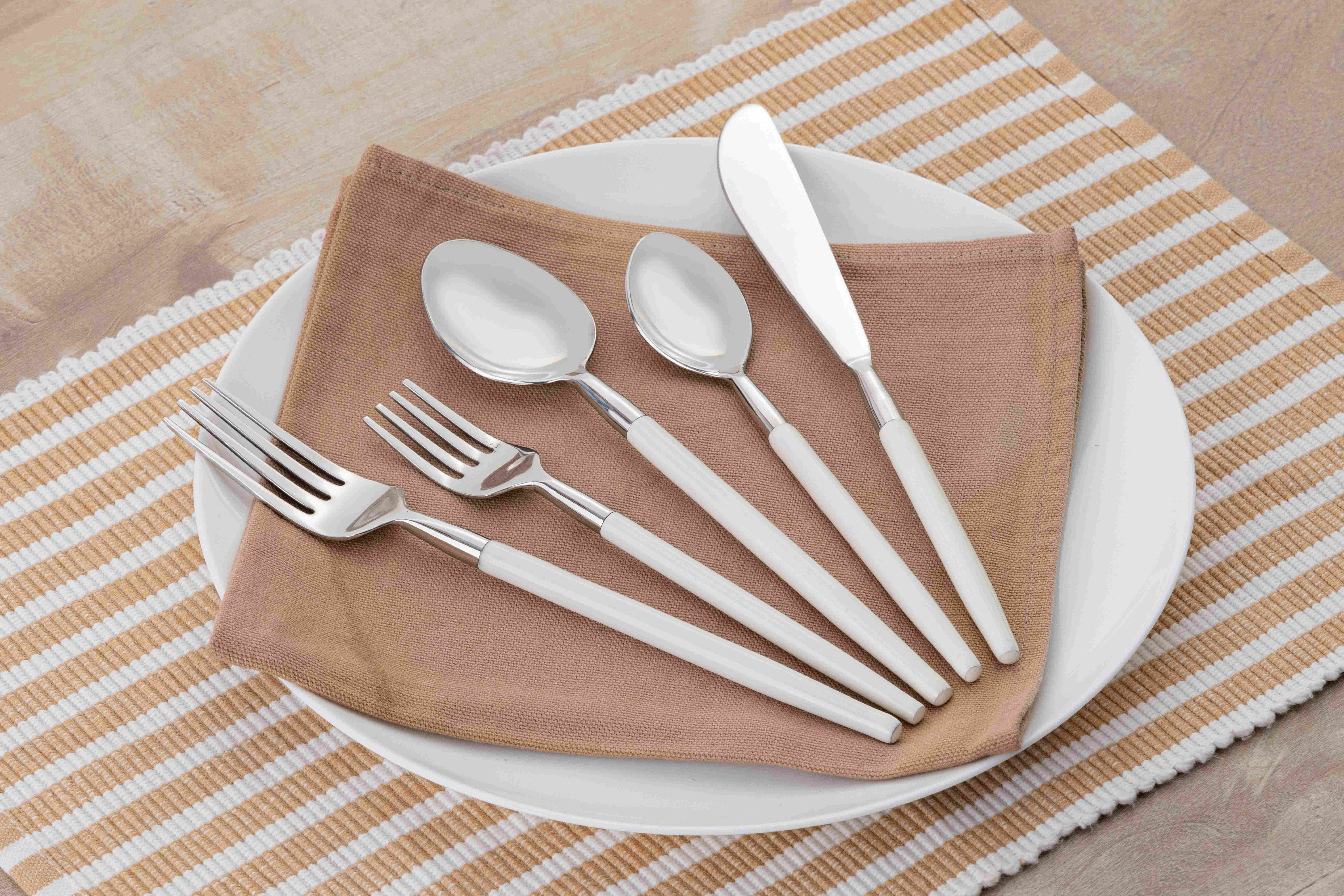 White Cutlery Set - Enamel Artwork